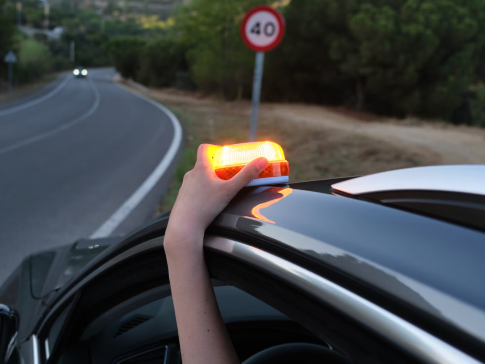 Warnleuchte V16: Die sichere Lösung für Fahrzeugwarnungen